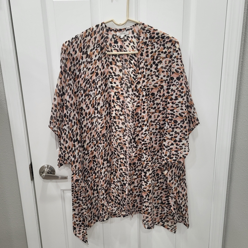 Leopard Print Kimono.  Very light and flowy.  one size  $8